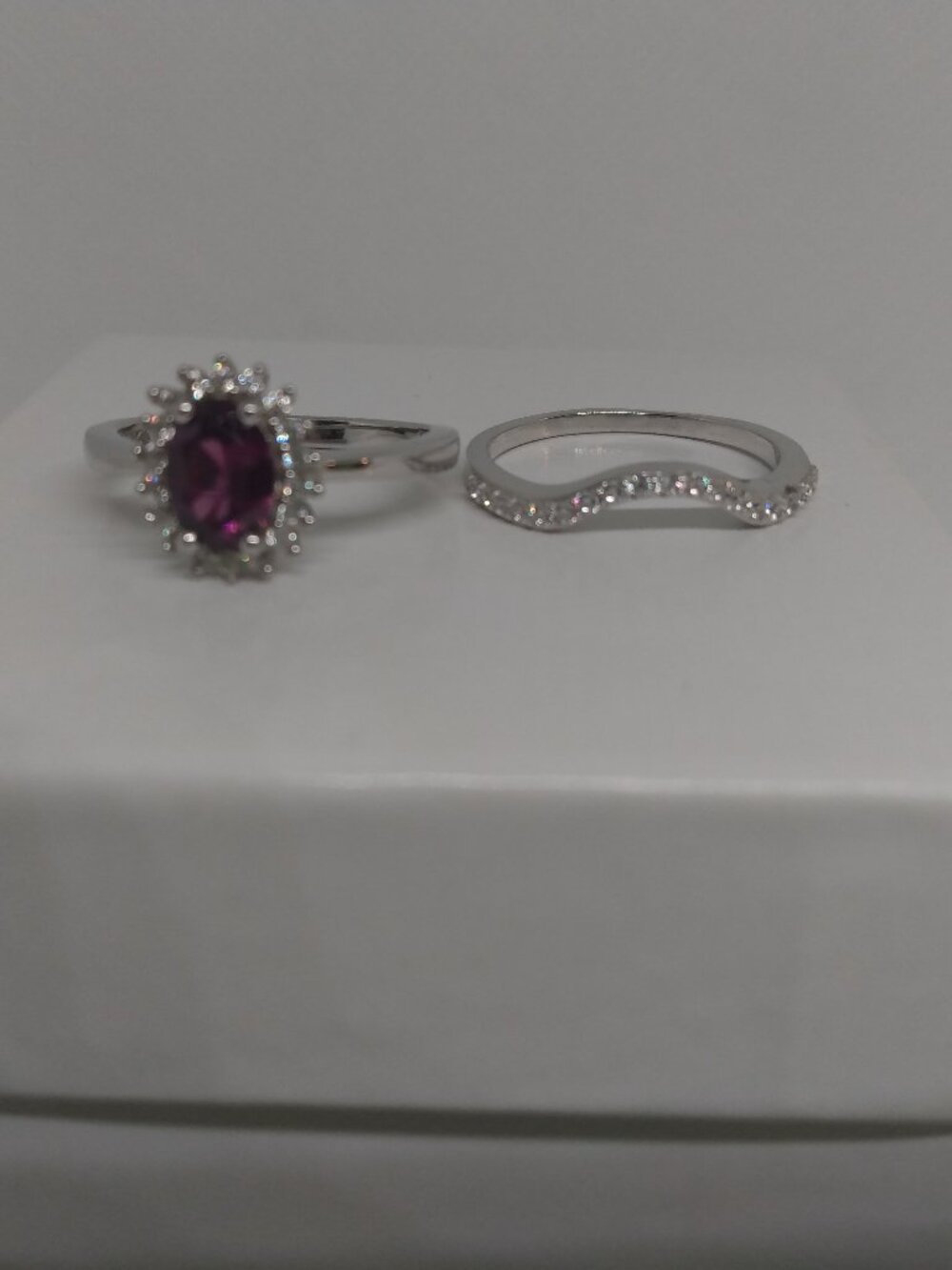 Rhodolite garnet halo ring - Picture 7 of 9
